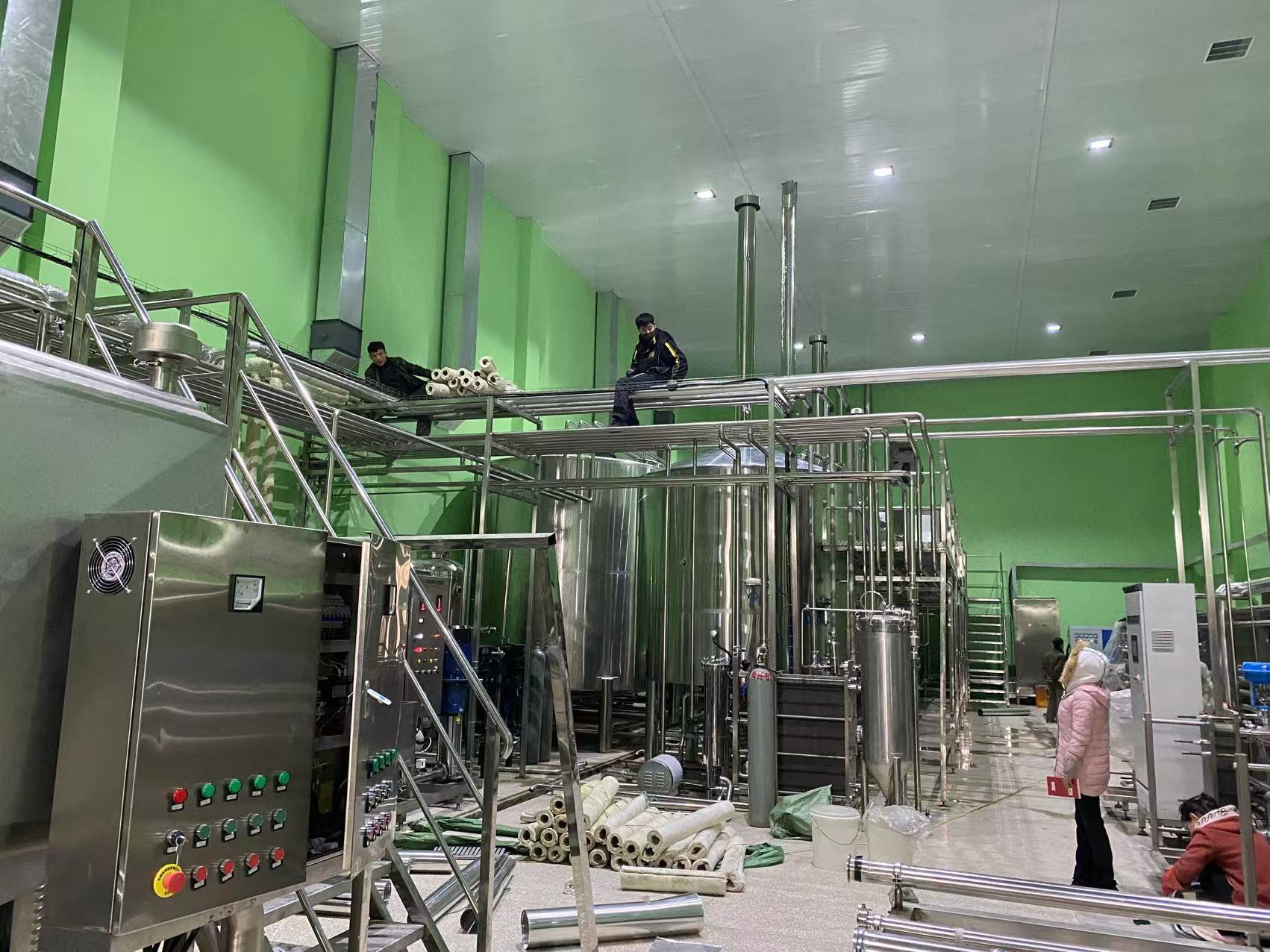 新北精酿啤酒设备厂—精酿啤酒设备制造:传承工艺与创新科技的交融